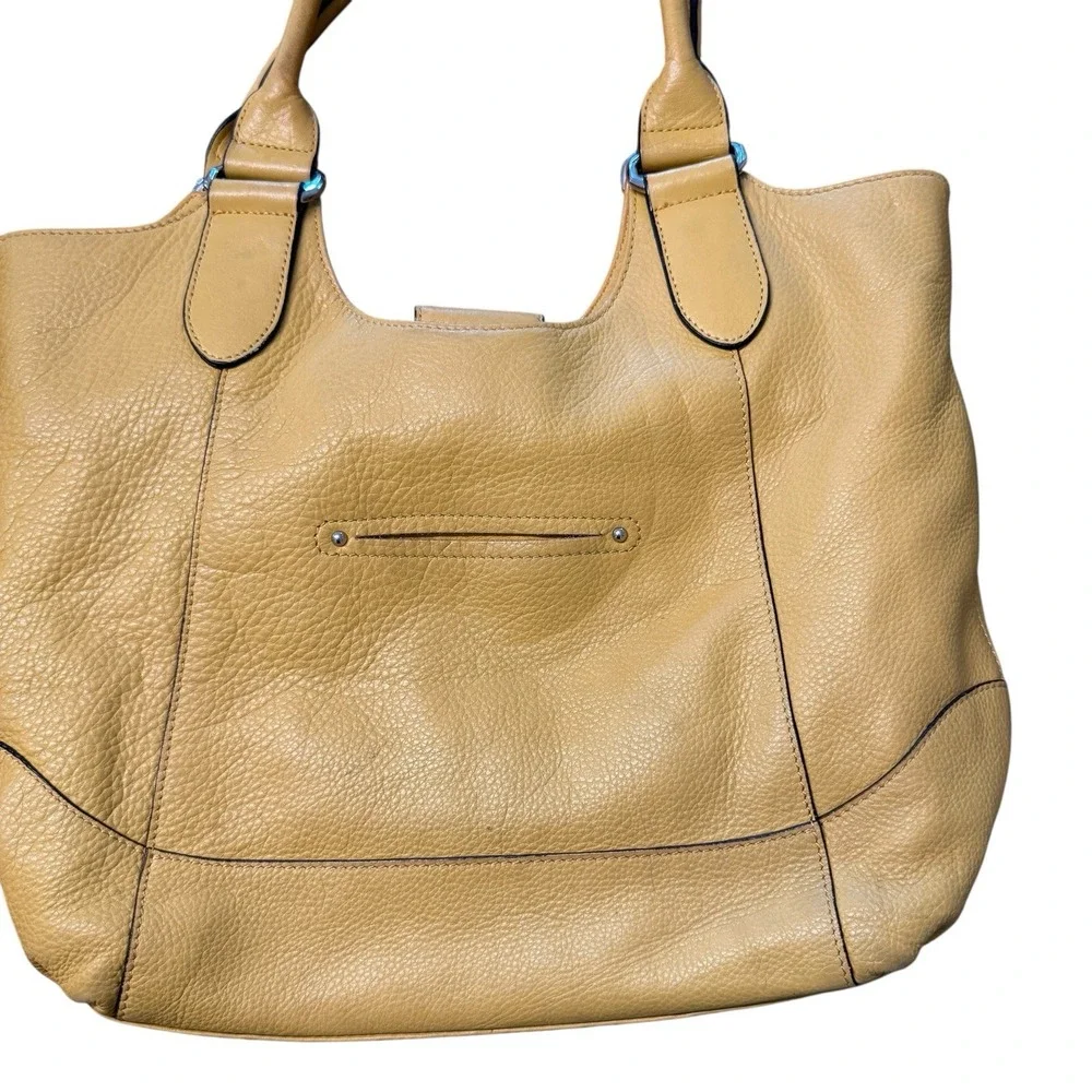 B. Makowsky Butter‎ Yellow Mustard Leather Shoulder Handbag
